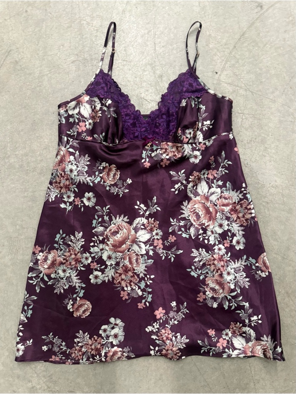 Thalio Sodi Intimates  Aubergine Floral Print Chemise with Lace Trim Size M